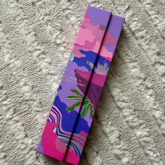 Original Kaleidos Futurism IV Lunar Lavender Palette - Picture 5 of 5